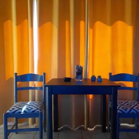 Elia Apartment *